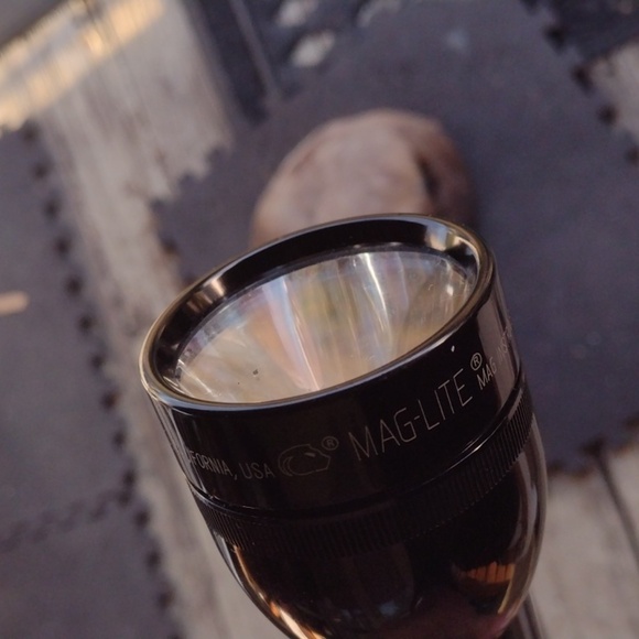 Mag-Lite Black USA Made Large Flashlight Heavy Duty Pair - Picture 3 of 3